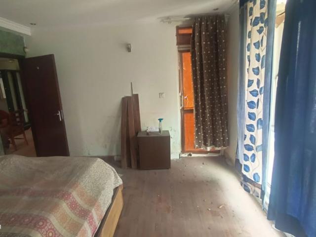 Rental | 3 BHK + 1252 Sq.Ft. Apartment in Kendriya Vihar 2