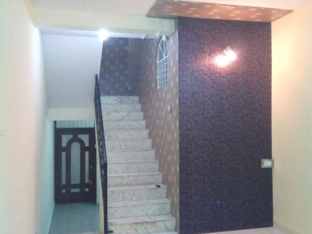 Rental | 3 BHK 1255 Sq.Ft. Apartment in Gananjay Society