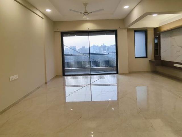 Rental | 3 BHK 1255 Sq.Ft. Apartment in Nav Geeta CHS