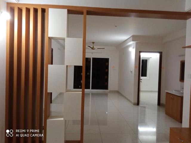 Rental | 3 BHK + 1275 Sq.Ft. Apartment in Aparna Sarovar Zicon
