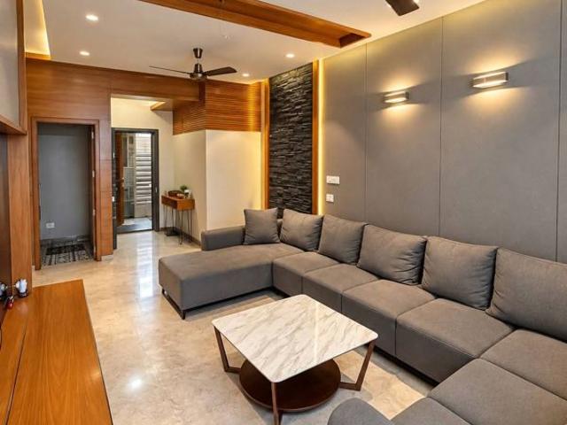 Rental | 3 BHK + 1200 Sq.Ft. Apartment in Crescent Apartment Pali Hill