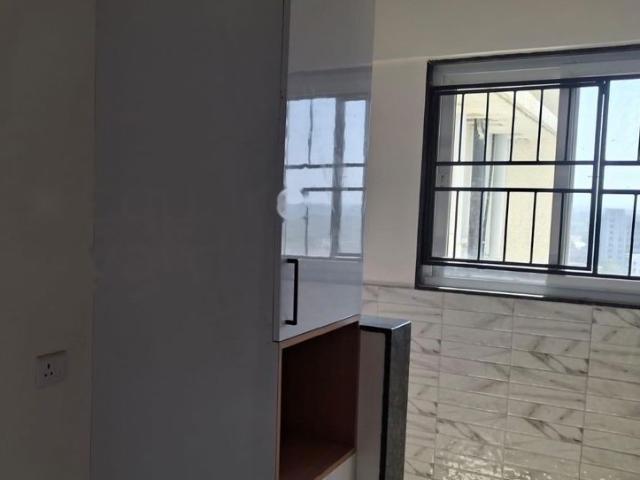 Rental | 3 BHK 1200 Sq.Ft. Apartment in Kohinoor Shangrila
