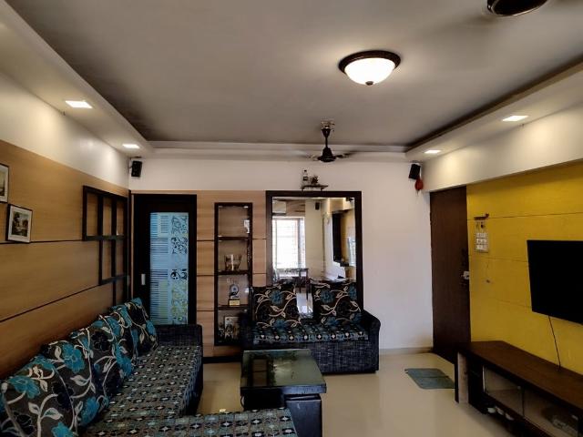 Rental | 3 BHK 1200 Sq.Ft. Apartment in Kalpataru Classic