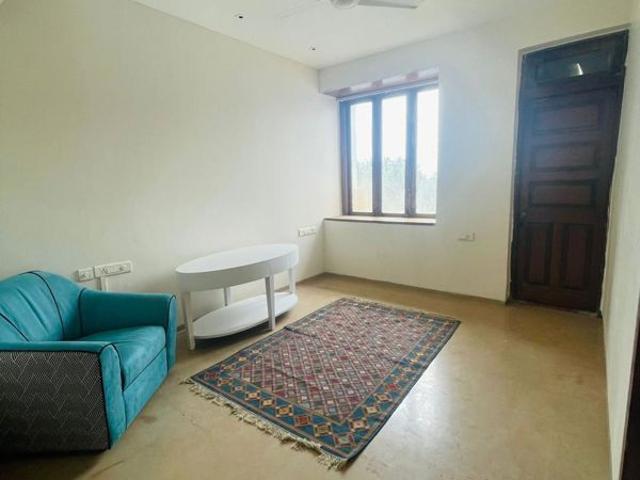 Rental | 3 BHK 1200 Sq.Ft. Apartment in Khar West
