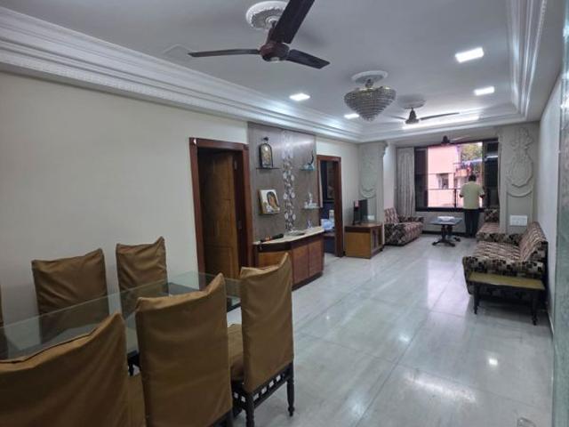 Rental | 3 BHK 1200 Sq.Ft. Apartment in Heera Panna Apartment