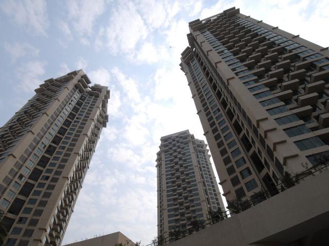 Rental | 3 BHK + 1200 Sq.Ft. Apartment in Oberoi Springs
