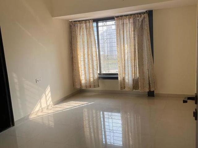 Rental | 3 BHK 1200 Sq.Ft. Apartment in Linking Road