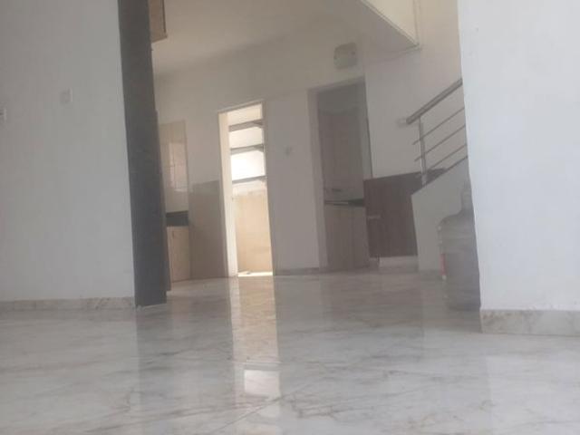 Rental | 3 BHK + 1200 Sq.Ft. Apartment in Mahalaxmi Vihar