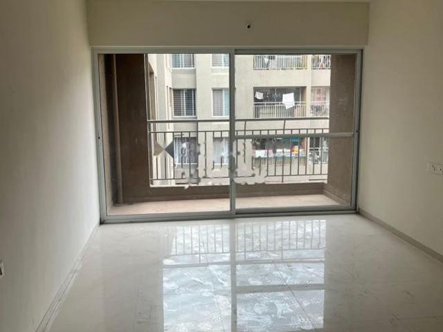 Rental | 3 BHK 1200 Sq.Ft. Apartment in Mantra 29 Gold Coast