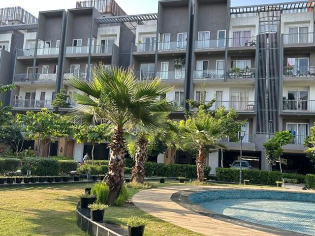 Rental | 3 BHK + 1200 Sq.Ft. Apartment in Smart World Orchard
