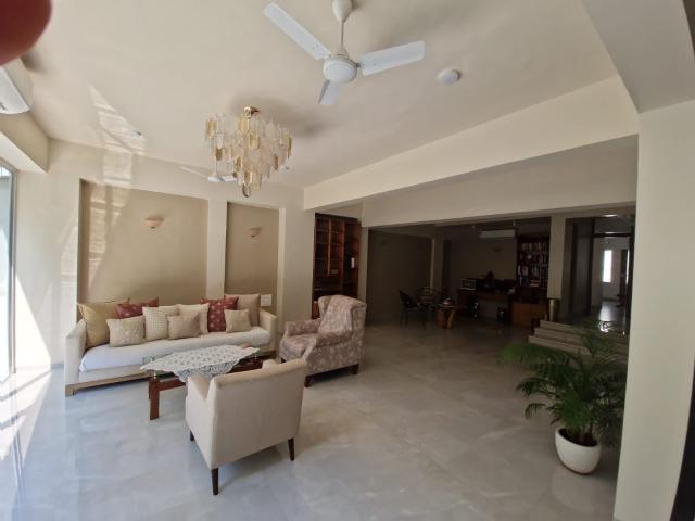 Rental | 3 BHK 1200 Sq.Ft. Apartment in Samartha Meghdoot Apartment