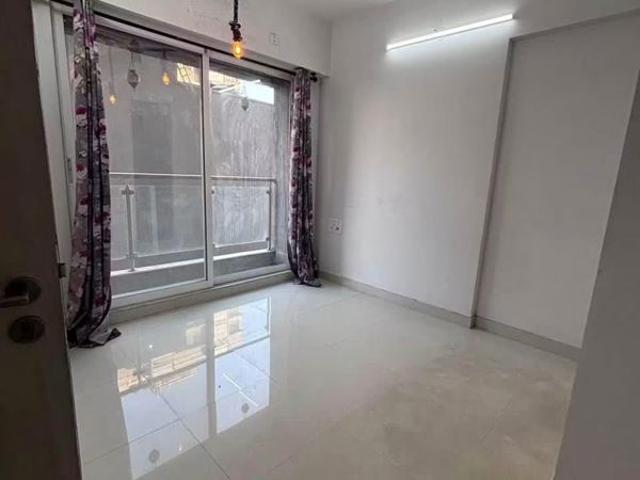 Rental | 3 BHK 1200 Sq.Ft. Apartment in Sheth Vasant Lawns