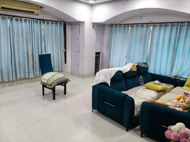 Rental | 3 BHK 1200 Sq.Ft. Apartment in Suansh Society