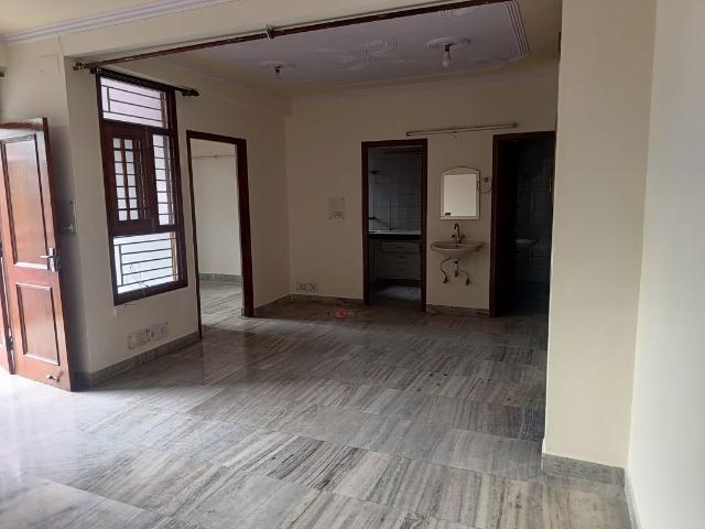 Rental | 3 BHK 1200 Sq.Ft. Apartment in Patparganj