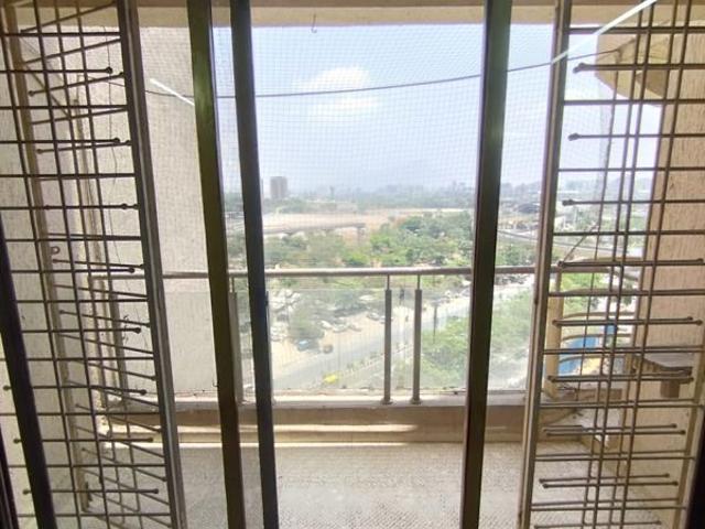 Rental | 3 BHK 1200 Sq.Ft. Apartment in Paradise Sai Pearls