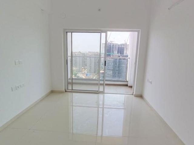Rental | 3 BHK 1200 Sq.Ft. Apartment in Runwal The Central Park