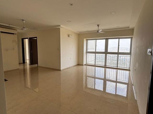 Rental | 3 BHK 1200 Sq.Ft. Apartment in Ruparel Ariana
