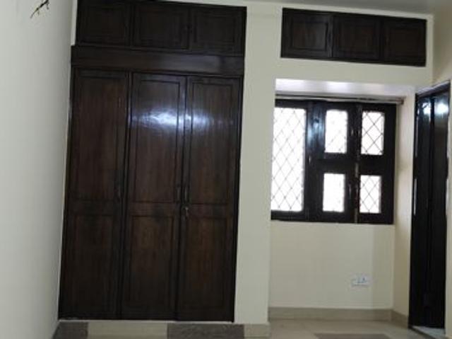 Rental | 3 BHK 1200 Sq.Ft. Apartment in Vasant Kunj