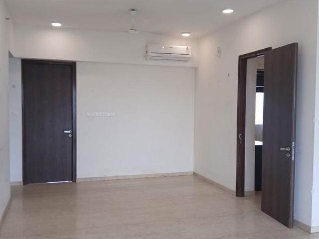 Rental | 3 BHK + 1207 Sq.Ft. Apartment in Sewri West