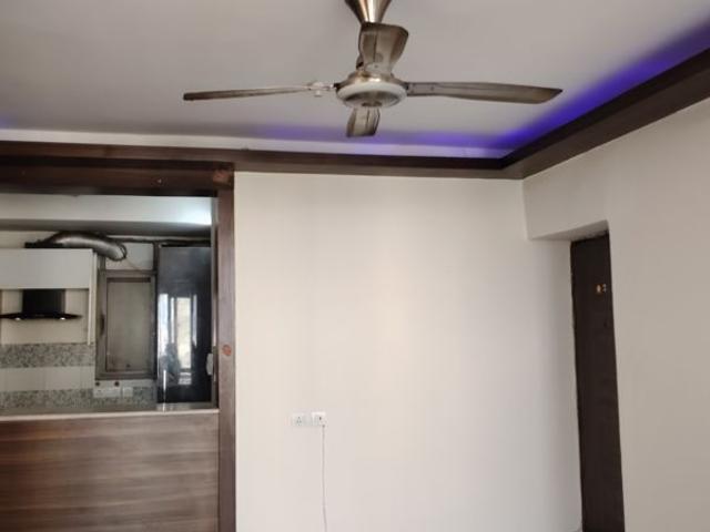 Rental | 3 BHK + 1227 Sq.Ft. Apartment in Unitech Uniworld Gardens 2