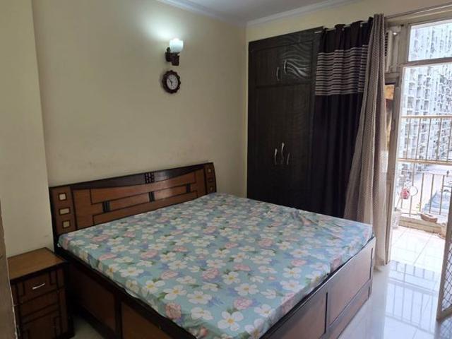 Rental | 3 BHK 1235 Sq.Ft. Apartment in Uninav Heights Phase I