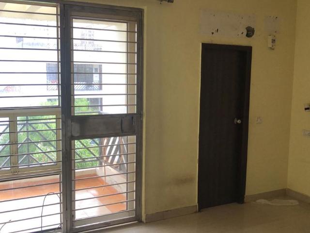 Rental | 3 BHK 1238 Sq.Ft. Apartment in Puri Vip Floors