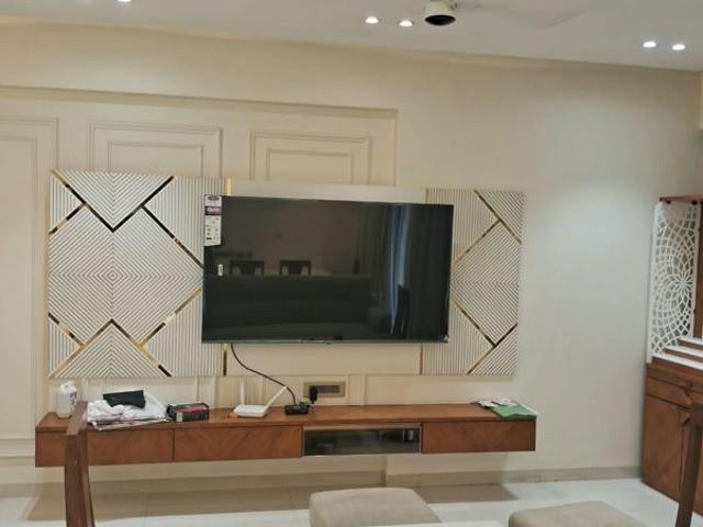 Rental | 3 BHK + 1349 Sq.Ft. Apartment in Soham Crystal Spires