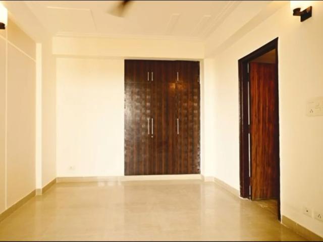 Rental | 3 BHK 1350 Sq.Ft. Apartment in A R Reflections
