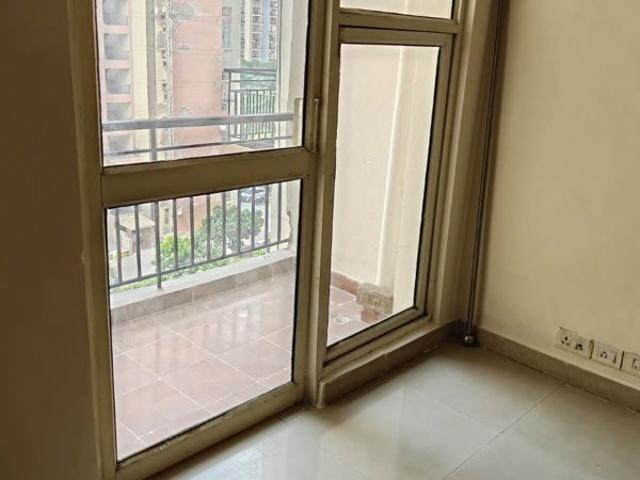 Rental | 3 BHK + 1350 Sq.Ft. Apartment in Aims Golf City