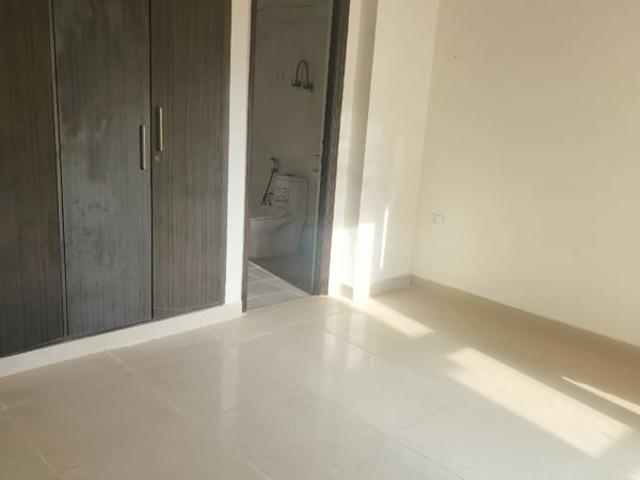 Rental | 3 BHK 1350 Sq.Ft. Apartment in Gardenia Golf City