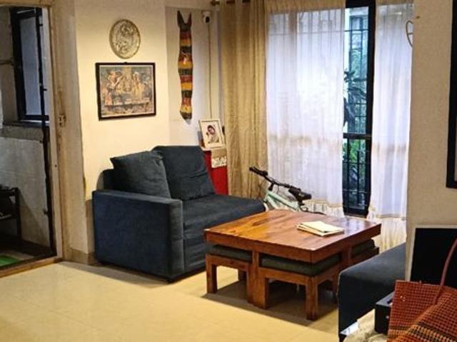 Rental | 3 BHK 1350 Sq.Ft. Apartment in Lokhandwala Complex