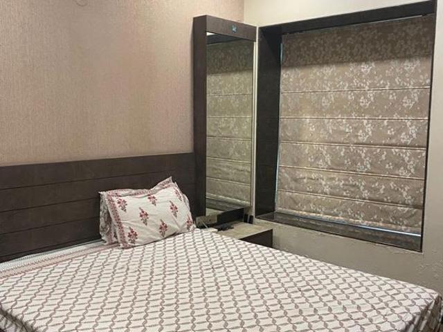 Rental | 3 BHK 1350 Sq.Ft. Apartment in Sagar Waters Edge