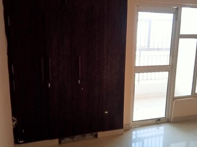 Rental | 3 BHK 1350 Sq.Ft. Apartment in SCC Heights