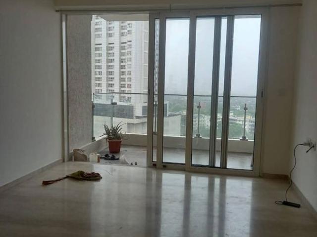 Rental | 3 BHK 1350 Sq.Ft. Apartment in Runwal Nirvana