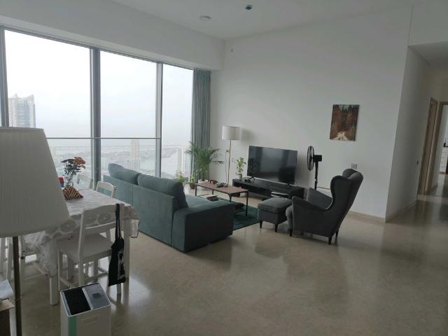 Rental | 3 BHK + 1350 Sq.Ft. Apartment in Rustomjee Crown