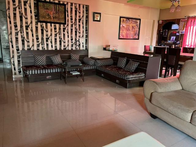 Rental | 3 BHK 1367 Sq.Ft. Apartment in Vakil Nagar