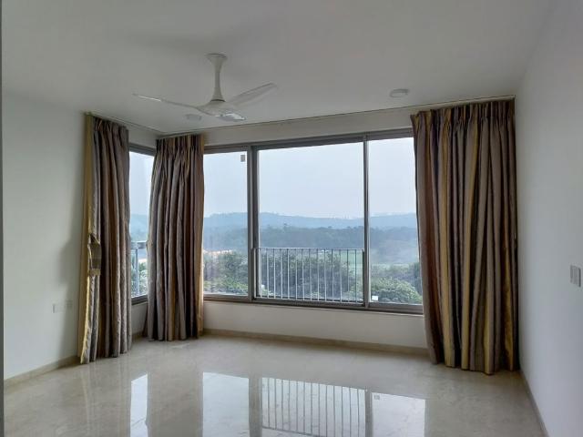 Rental | 3 BHK + 1366 Sq.Ft. Apartment in Oberoi Realty Esquire