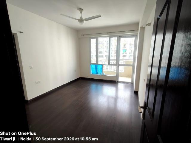 Rental | 3 BHK 1385 Sq.Ft. Apartment in Prateek Wisteria