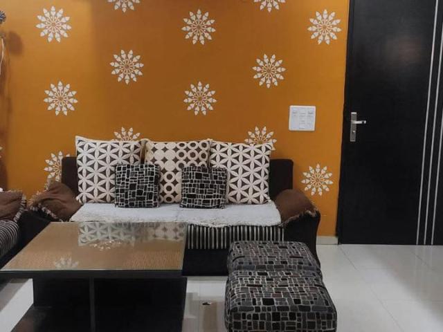 Rental | 3 BHK 1385 Sq.Ft. Apartment in Prateek Wisteria
