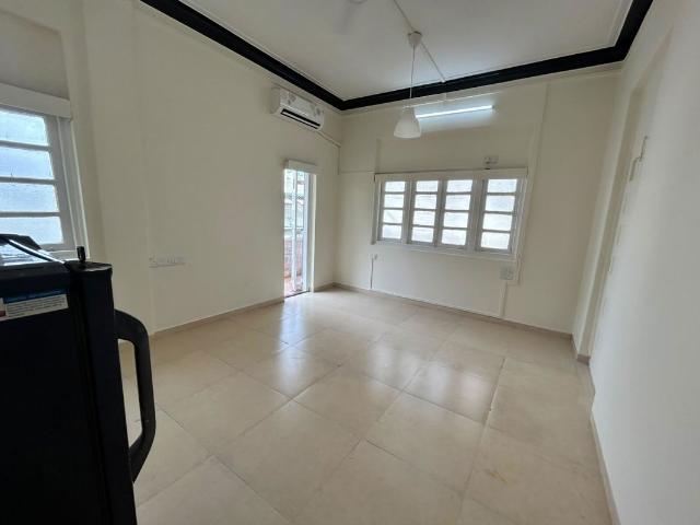 Rental | 3 BHK + 1300 Sq.Ft. Apartment in Churchgate
