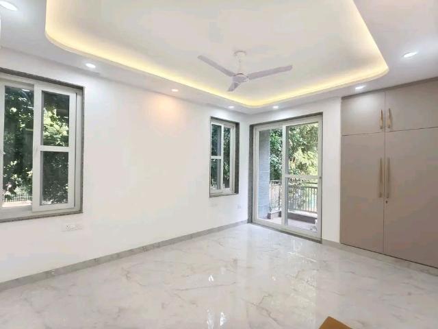 Rental | 3 BHK + 1300 Sq.Ft. Apartment in Chattarpur