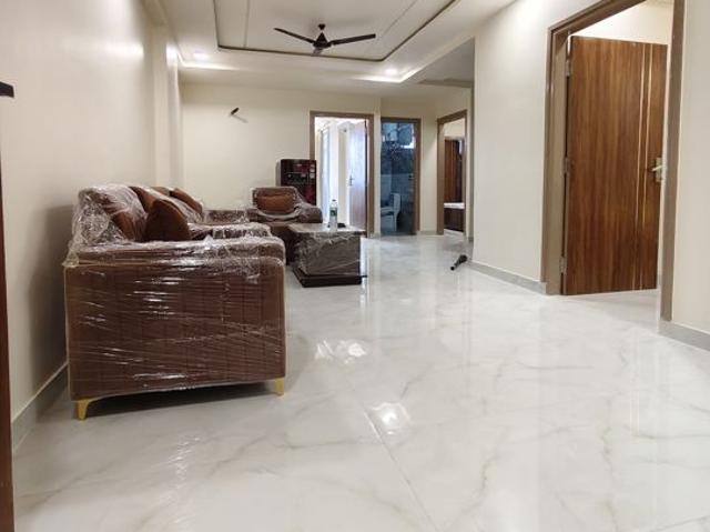 Rental | 3 BHK 1300 Sq.Ft. Apartment in Karolan Ka Barh