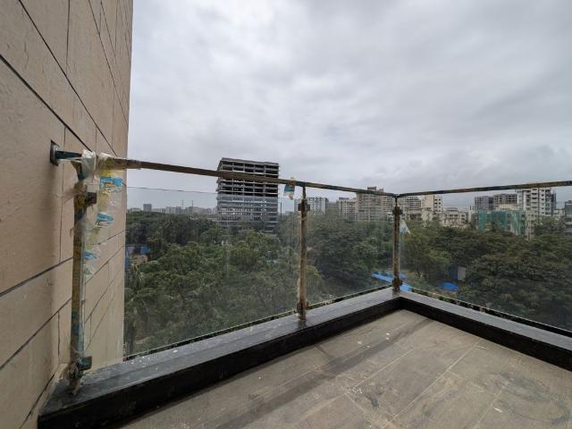 Rental | 3 BHK 1300 Sq.Ft. Apartment in Hubtown Seasons