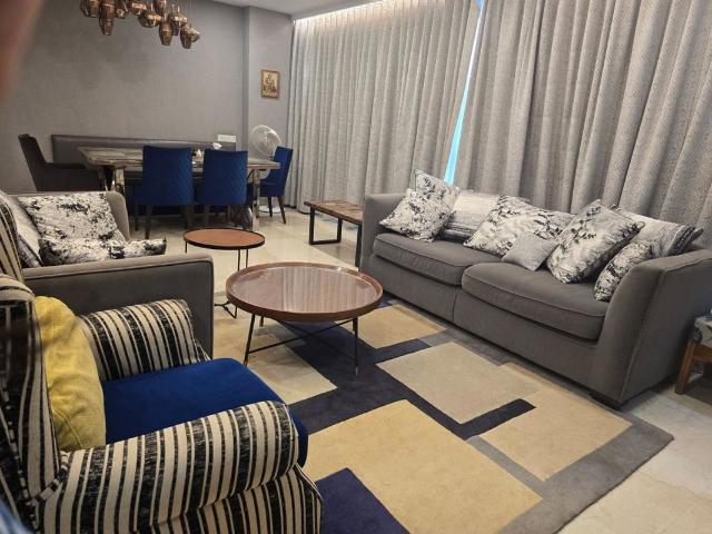 Rental | 3 BHK + 1300 Sq.Ft. Apartment in Oberoi Exquisite Goregaon