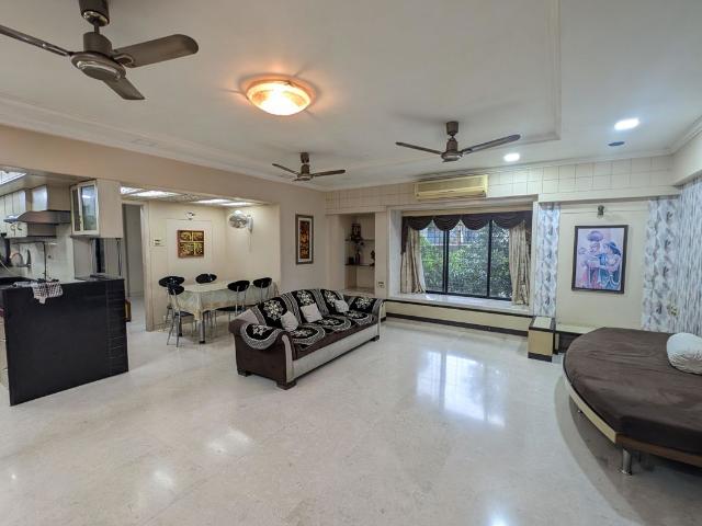 Rental | 3 BHK + 1300 Sq.Ft. Apartment in Matunga East