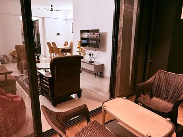 Rental | 3 BHK 1300 Sq.Ft. Apartment in Majestique Signature Towers
