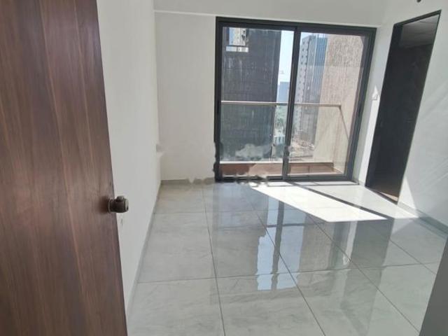 Rental | 3 BHK 1300 Sq.Ft. Apartment in Mantra Mirari