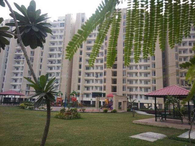 Rental | 3 BHK 1300 Sq.Ft. Apartment in SBP Housing Park