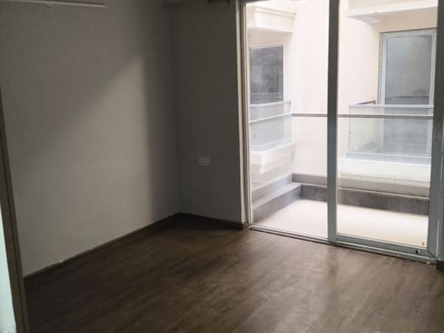 Rental | 3 BHK 1300 Sq.Ft. Apartment in Signature Global City