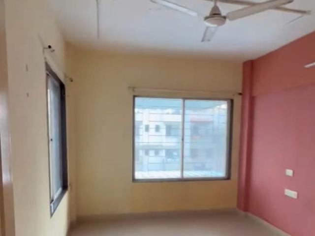 Rental | 3 BHK + 1300 Sq.Ft. Apartment in Raviraj Gharonda